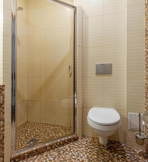 اتاق استاندارد, Ambassador Plaza