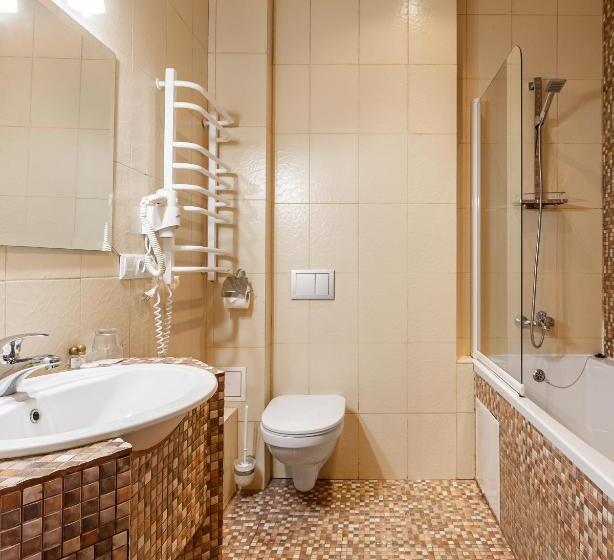 اتاق سوپریور, Ambassador Plaza