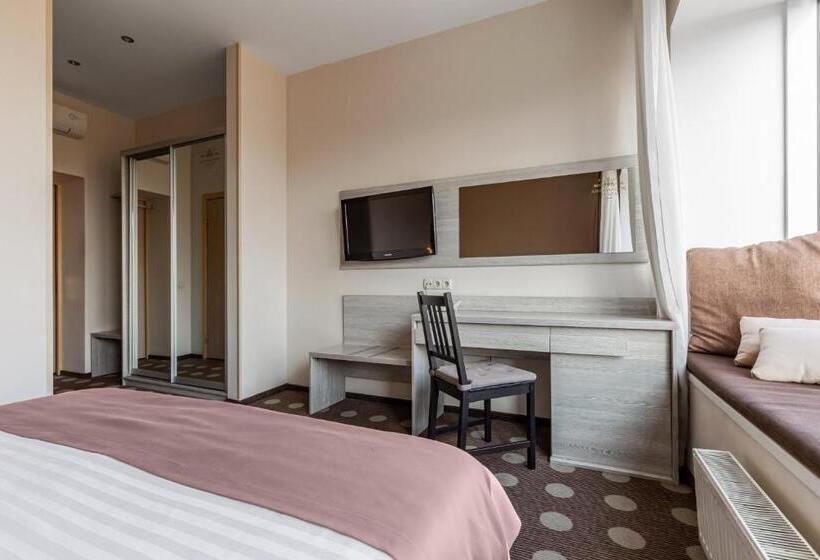 اتاق استاندارد, Ambassador Plaza