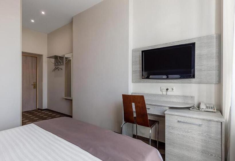 اتاق اکونومی, Ambassador Plaza