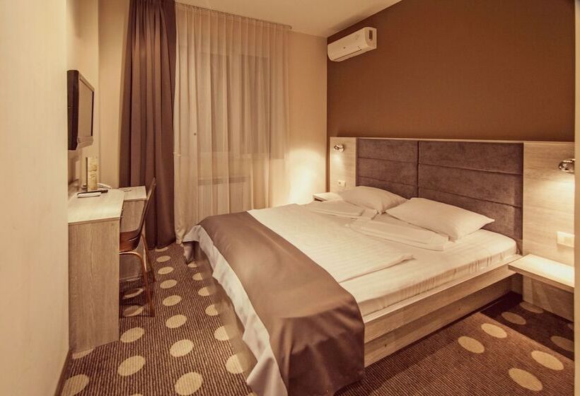 اتاق استاندارد, Ambassador Plaza