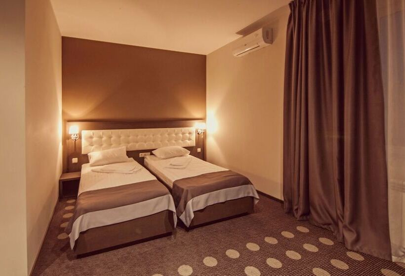 اتاق استاندارد, Ambassador Plaza