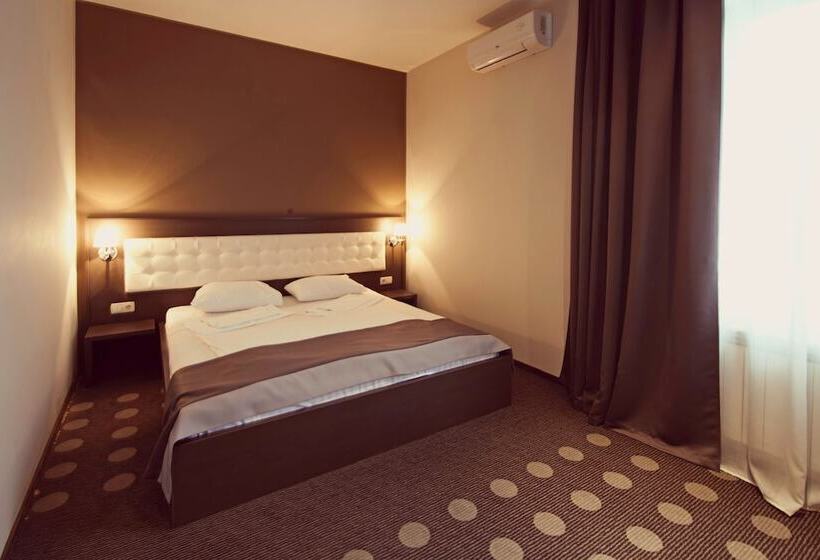 اتاق سوپریور, Ambassador Plaza