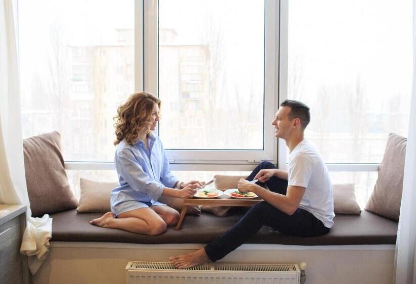 اتاق استاندارد, Ambassador Plaza