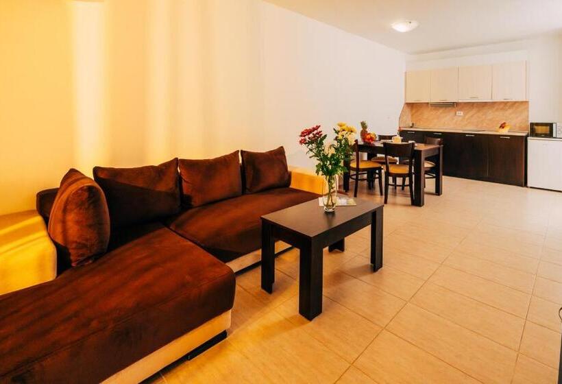 Апартаменты 2 Спальни, Green Life Beach Resort Sozopol