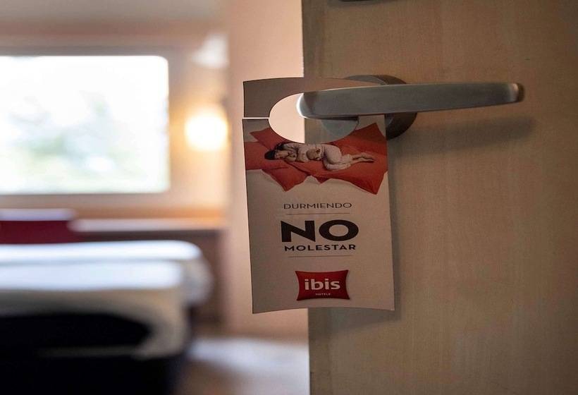 Номер Стандарт, Ibis Pilar