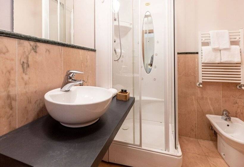 高级大房间, Gardone Palace