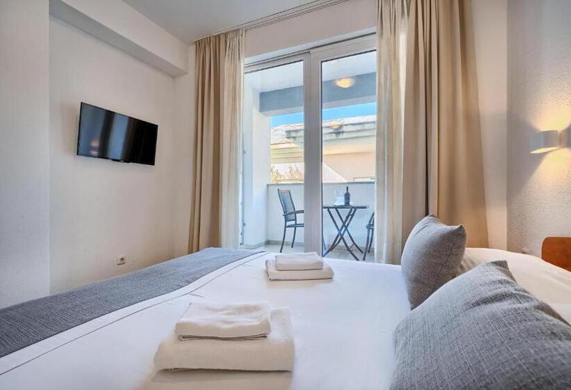 Номер Deluxe с Балконом, Sunset Split Rooms