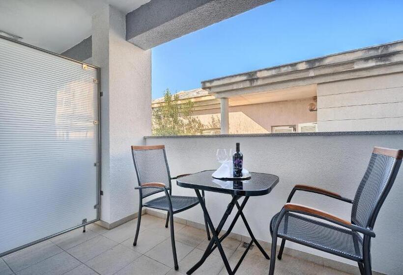 חדר דלוקס עם מרפסת, Sunset Split Rooms