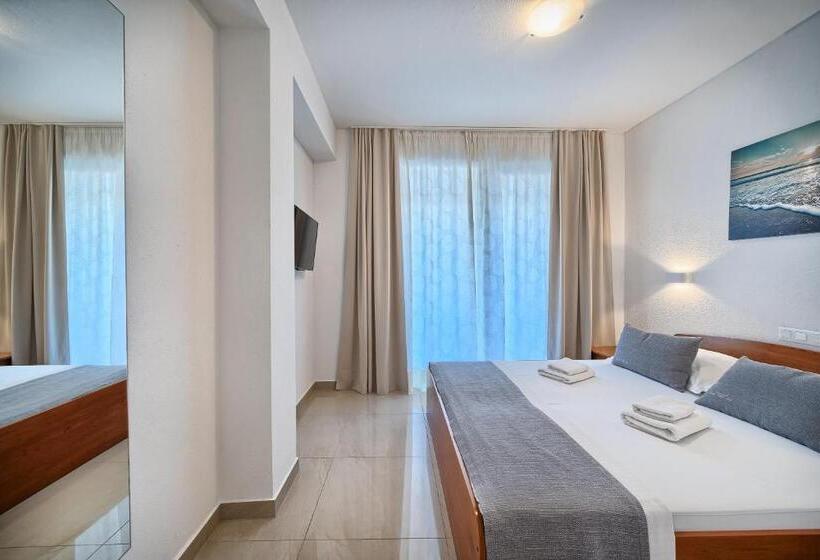 Номер Deluxe с Балконом, Sunset Split Rooms