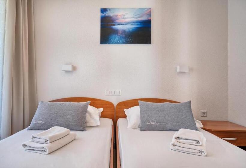 חדר סטנדרט לארבעה נוף לים, Sunset Split Rooms