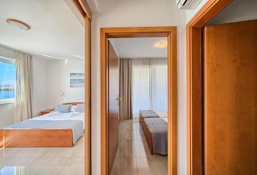 Четырехместный Номер Стандарт Вид на Море, Sunset Split Rooms