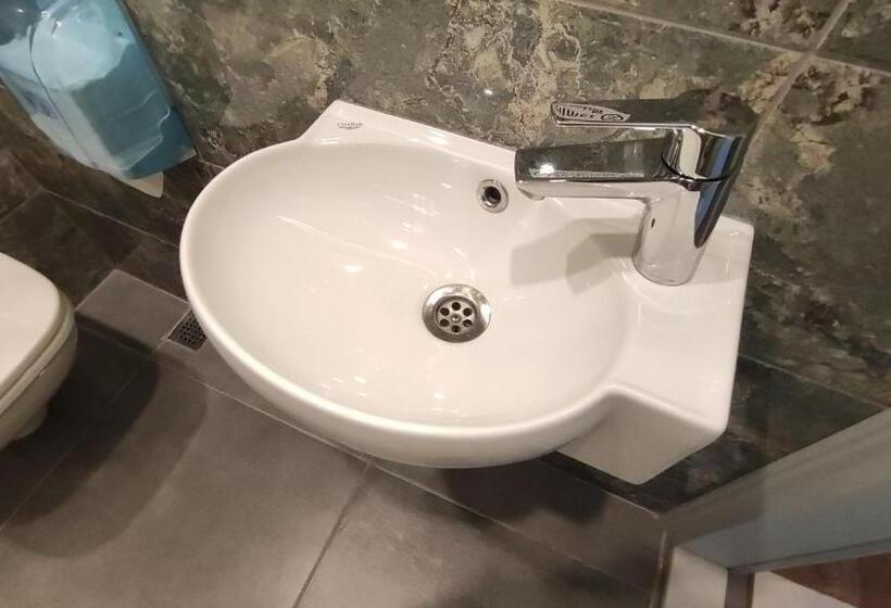 اتاق استاندارد سه نفره, Torun Istanbul Old City