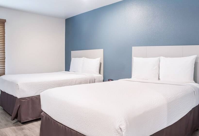 带2个双人床的标准工作室, Woodspring Suites Texas City