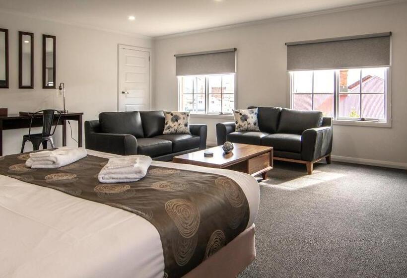 豪华套房, Hideaway On George