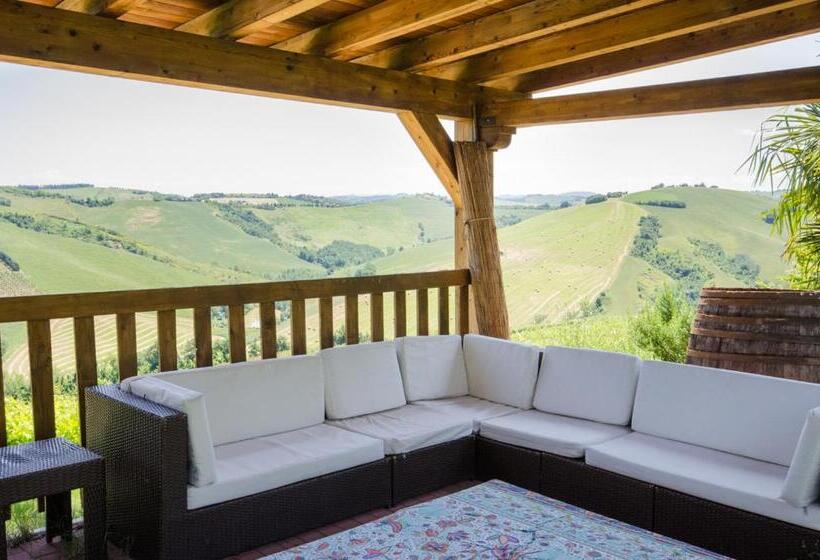 חדר סטנדרט לשלושה עם נוף לבריכה, Agriturismo Ca'de'gatti