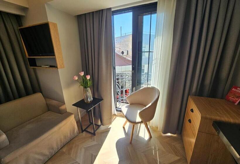 اتاق استاندارد, Anthemis