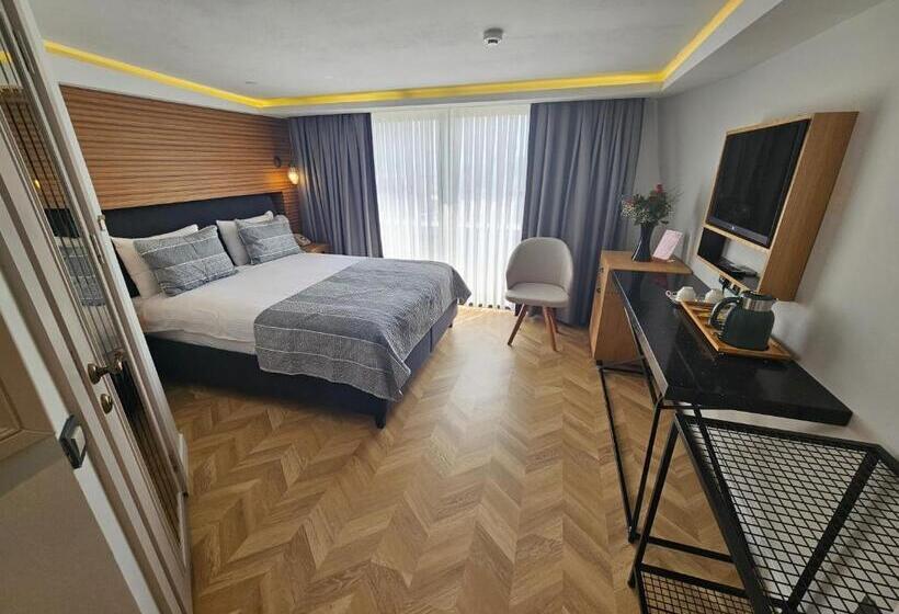 اتاق پرمیوم با چشمانداز دریا, Anthemis