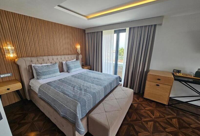 Deluxe Suite Sea View, Anthemis