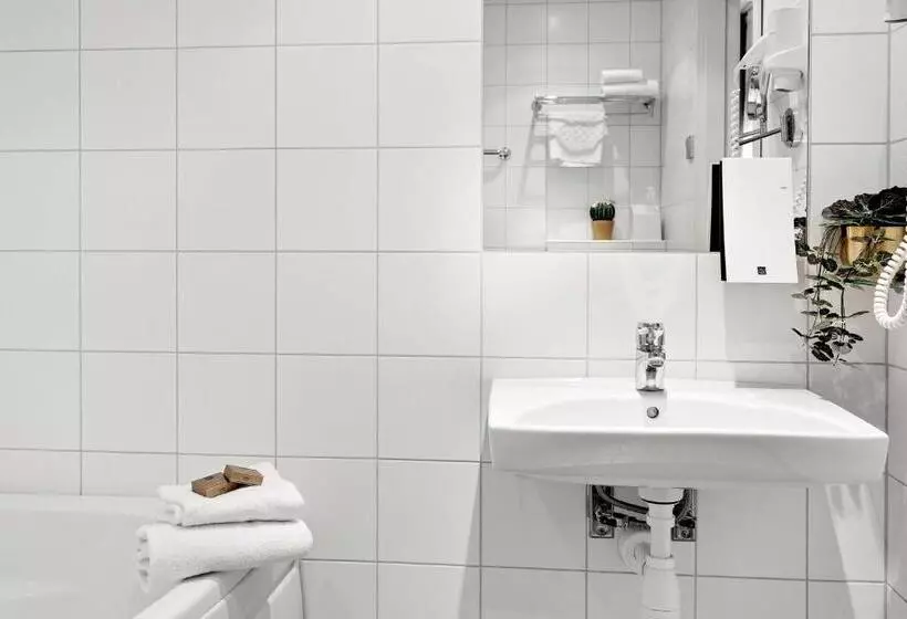 سوئیت جونیور با تخت بزرگ, Best Western Malmo Arena