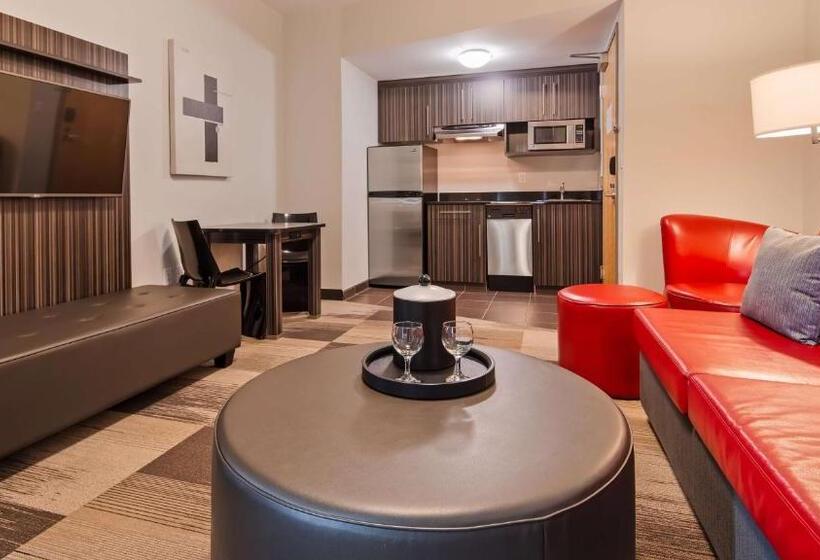 Люкс Superior, Best Western Plus Airport Inn & Suites