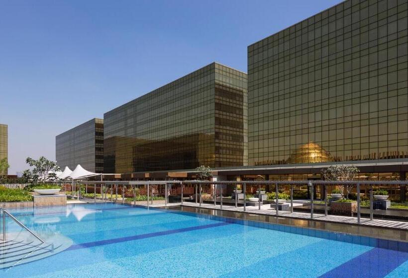 Premium Room Pool View, City Of Dreams   Nobu Hotel Manila