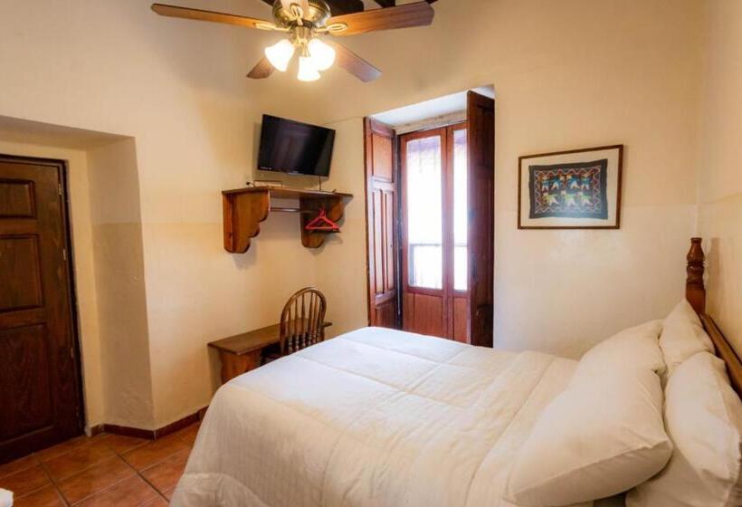 غرفة قياسية, El Carmen, Morelia