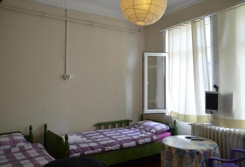تختخواب در اتاق مشترک, Erenler Hotel & Hostel