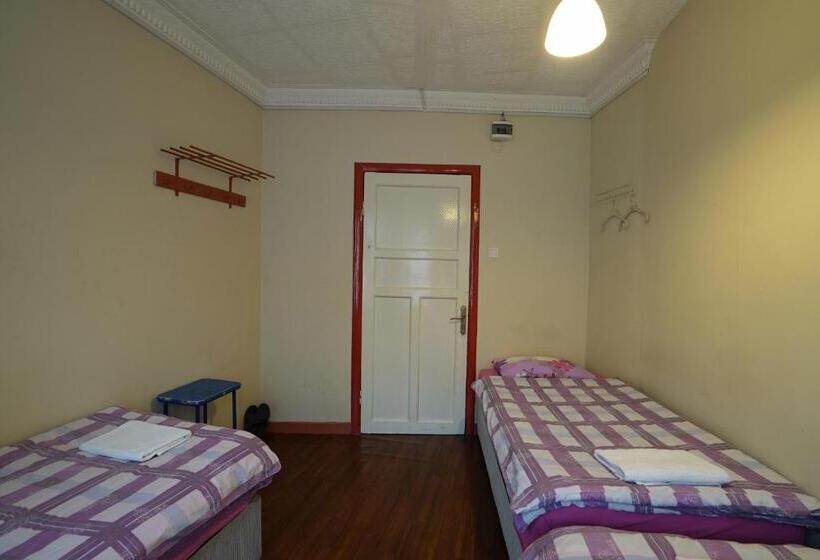 تختخواب در اتاق مشترک, Erenler Hotel & Hostel