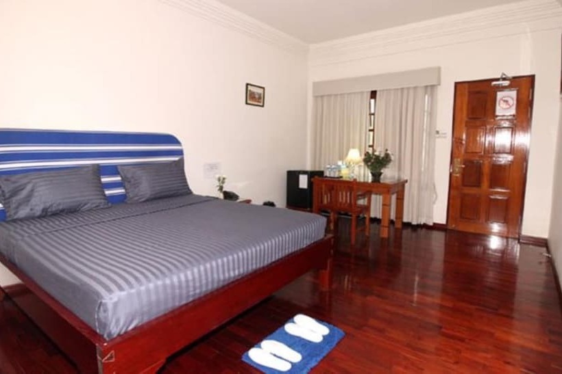 سوییت, Myanmar Life