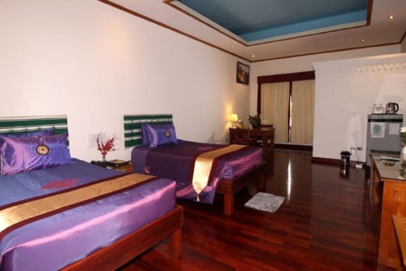 سوییت لوکس, Myanmar Life