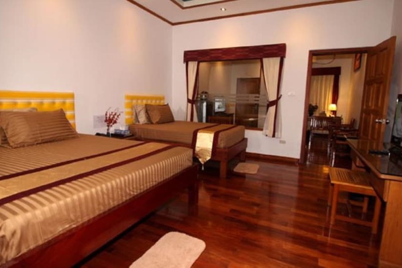 سوییت, Myanmar Life