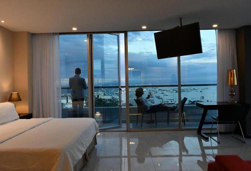 سوئیت با تخت بزرگ, Perla Spondylus