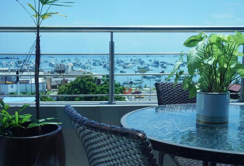 Deluxe Suite King Bed, Perla Spondylus