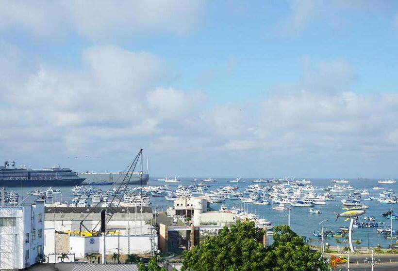 Deluxe Suite King Bed, Perla Spondylus