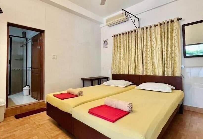 Habitación Deluxe, Reds Residency Homestay