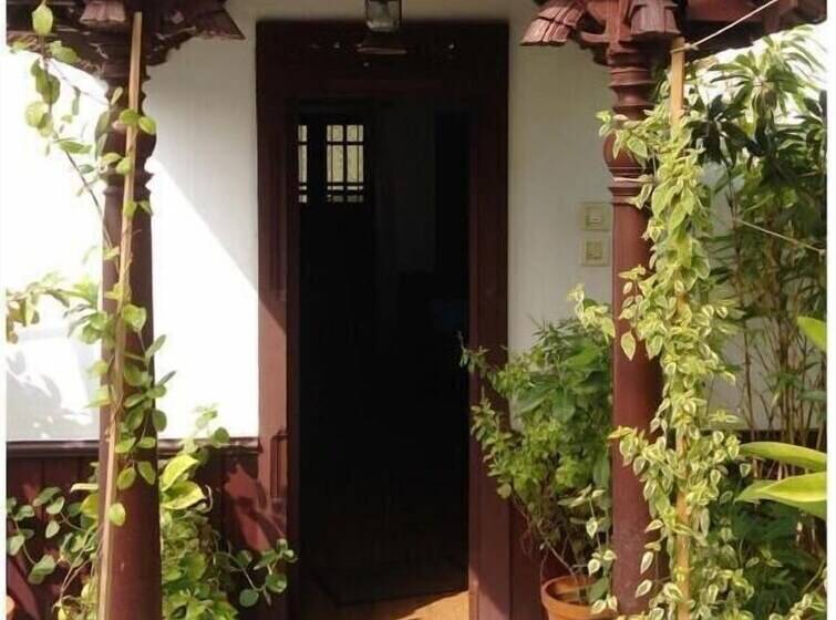 Casa 1 Dormitorio, Reds Residency Homestay