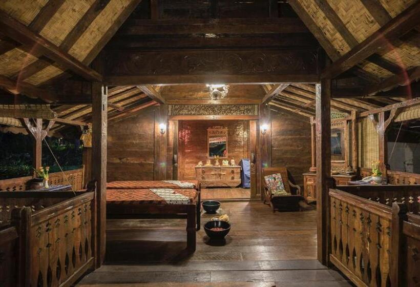 חדר דלוקס עם מרפסת, Surya Shanti Villa Sidemen