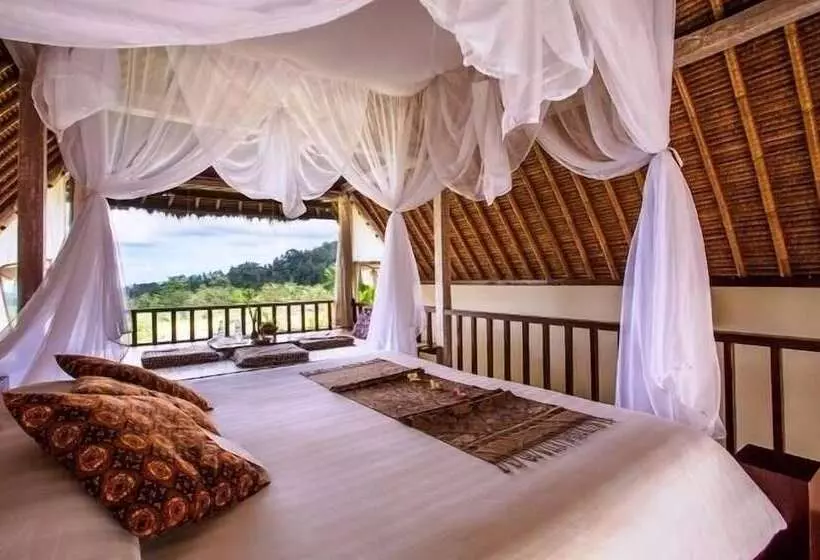 Perhehuone, Surya Shanti Villa Sidemen