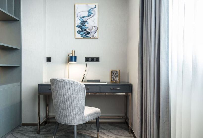 جناح إدارى, Zenth International