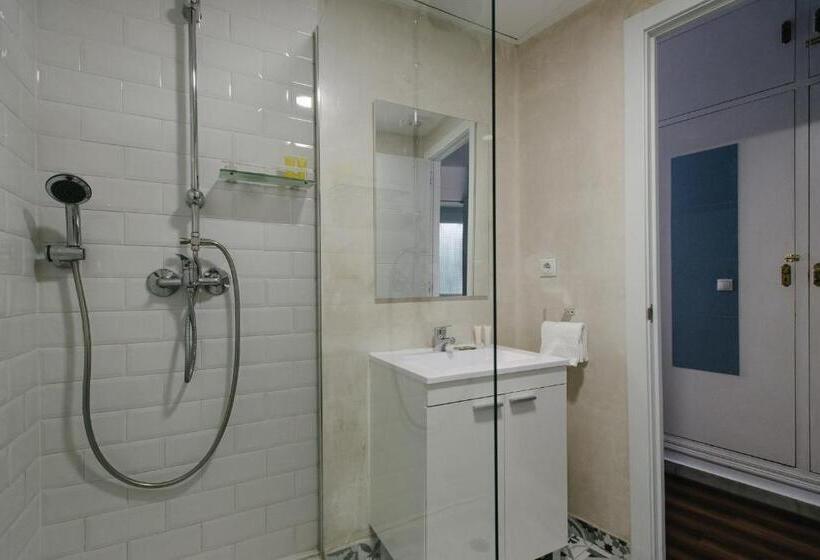 اتاق استاندارد با بالکن, Boutike Guesthouse