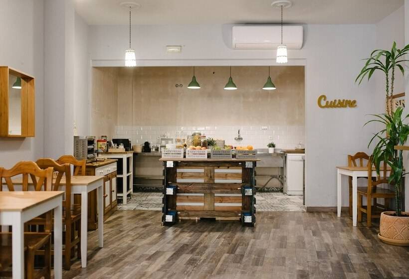 اتاق استاندارد با بالکن, Boutike Guesthouse