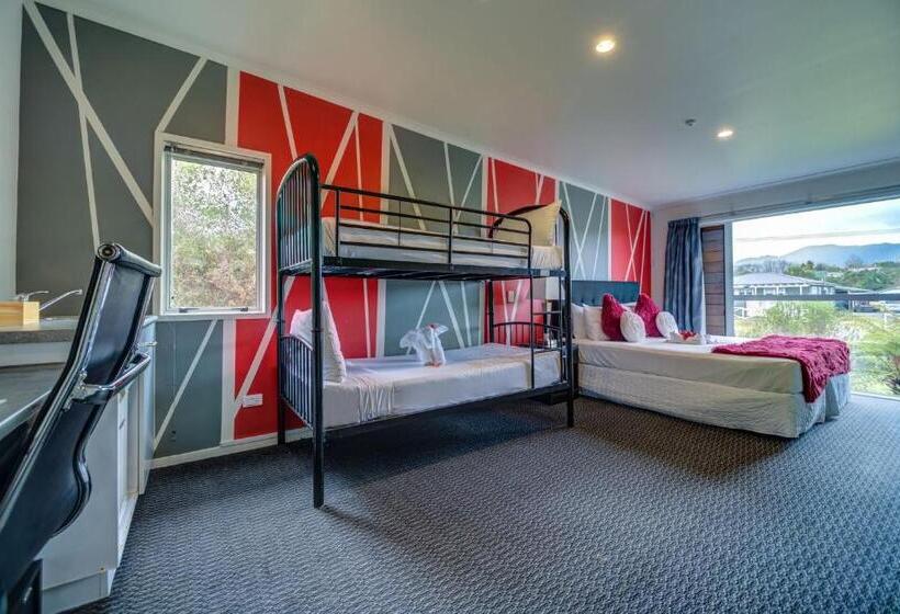 غرفة عائلية, Silver Fern Lodge