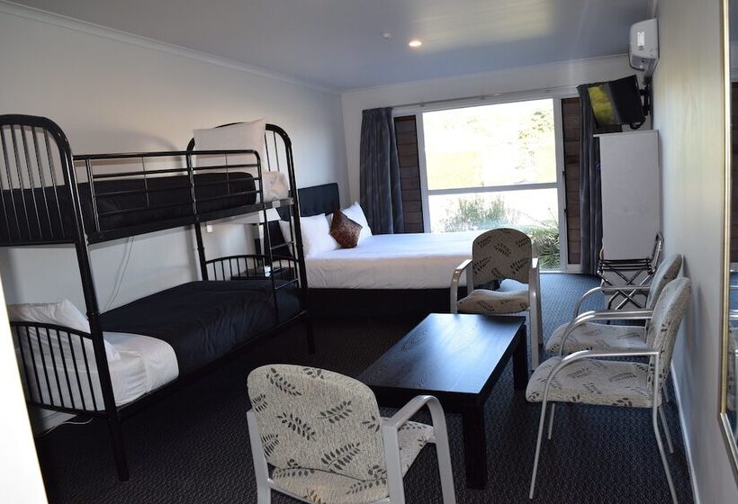 غرفة قياسية رباعية, Silver Fern Lodge