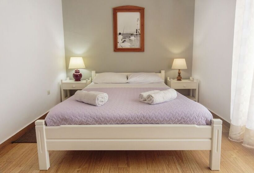 스탠다드 룸 더블 침대, Casa Kasteli