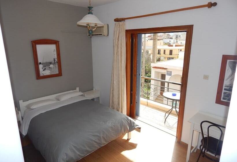 ダブルベッドスタンダードルーム, Casa Kasteli
