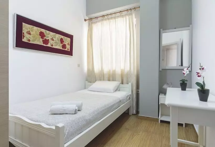 اتاق خانوادگی, Casa Kasteli