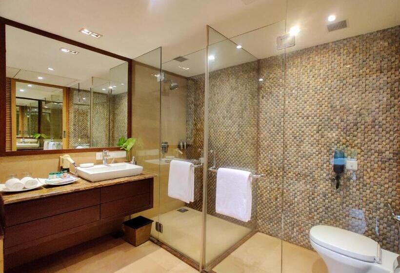 经典套房, Fariyas Resort, Lonavala