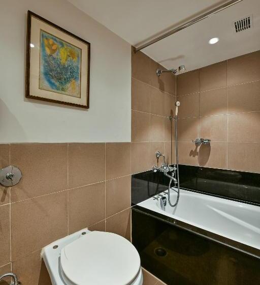 豪华房间, Fariyas Resort, Lonavala