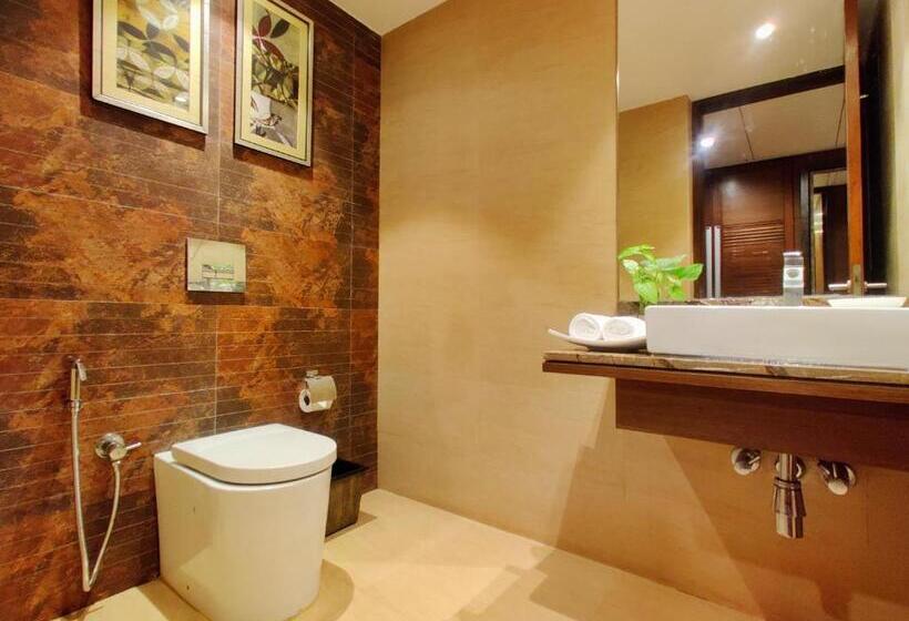 Номер Классика Кровать Кинг, Fariyas Resort, Lonavala